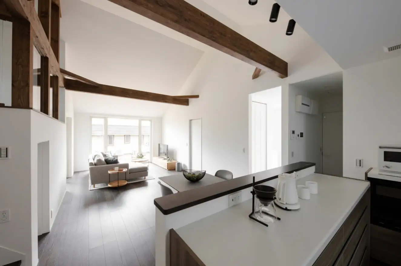 白を基調としたリビング