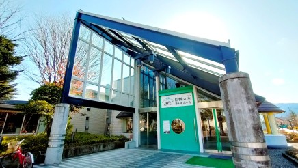 千曲市立更埴図書館