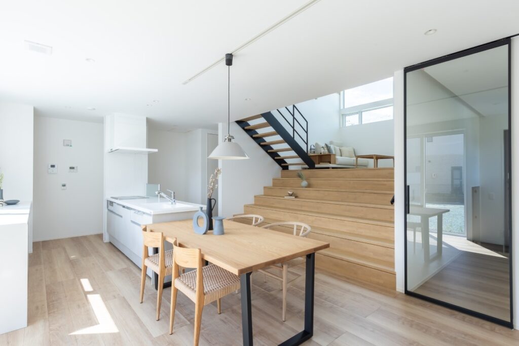 村井南 (大階段)