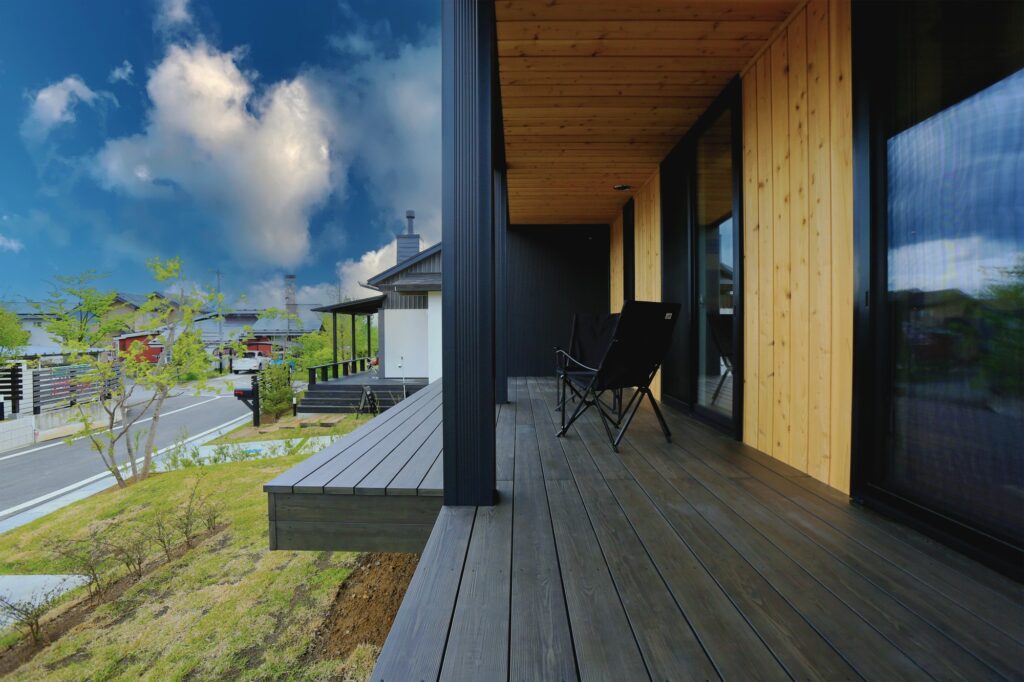 【Point４】毎日の楽しさが広がるウッドデッキ