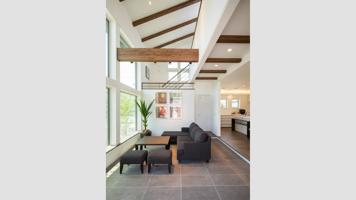 伊那展示場吹抜け